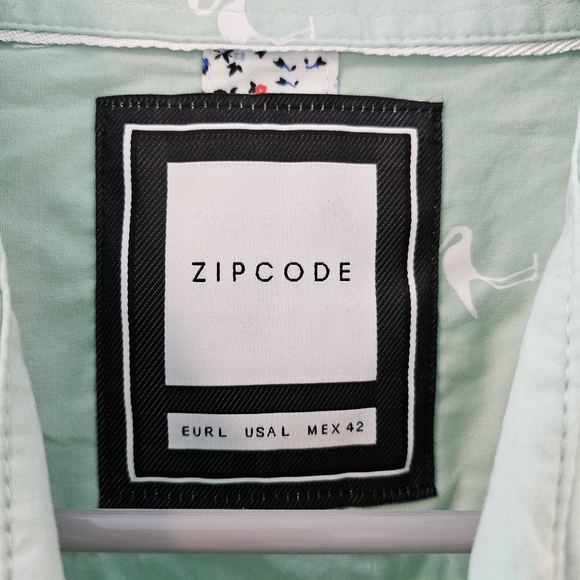 Zip code Size Large Men's Short Sleeve Shirt. NWT Size Large. - Picture 4 of 4